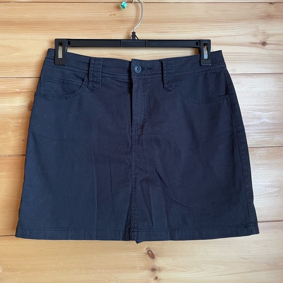 St. John’s Bay black cotton mini skort - Picture 1 of 5